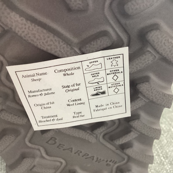 BEARPAW Skye Genuine Shearling Lined Suede Chukka Boot (Women) 7M - Picture 4 of 13